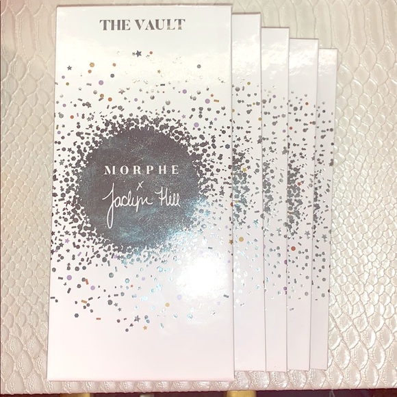 Jaclyn Hill X MORPHE !!! The Vault collection!!! - Picture 1 of 5